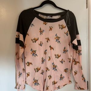 NWT. Extra large fitted floral and grey raglan t-shirt, women’s size XL